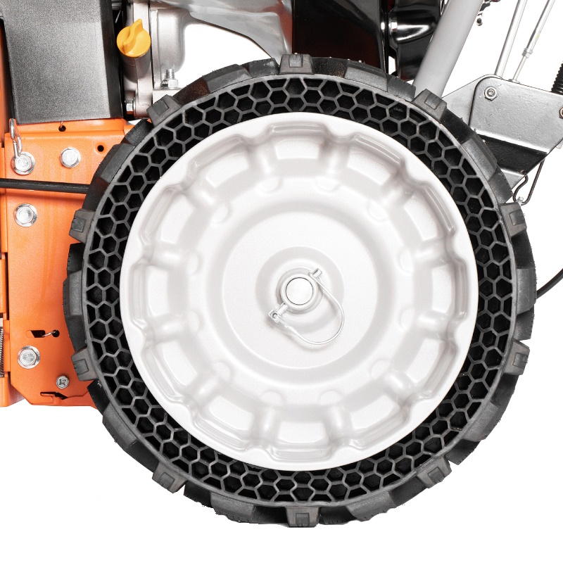 Машина подметальная бензиновая Daewoo SC 8080 