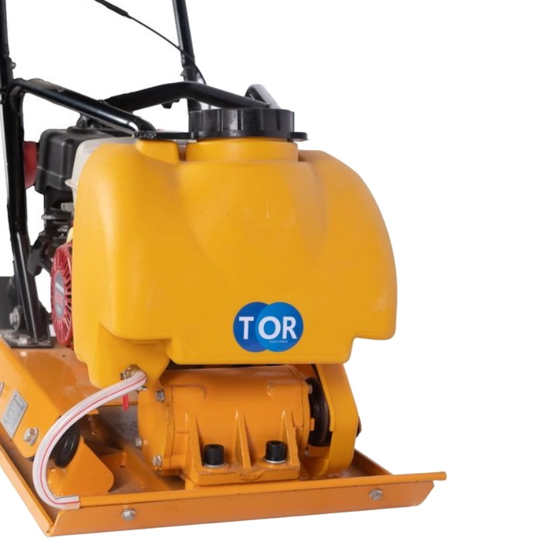 Виброплита TOR C-60(E) 1018812, 60 кг, 11 кН, Honda, бак, колесный комплект  в Туле