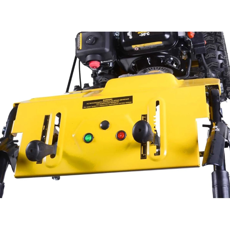 Бензиновый шнековый снегоуборщик Huter SGC 6000 70/7/7 (самоходный,8 л.с., ручной пуск) в Иваново
