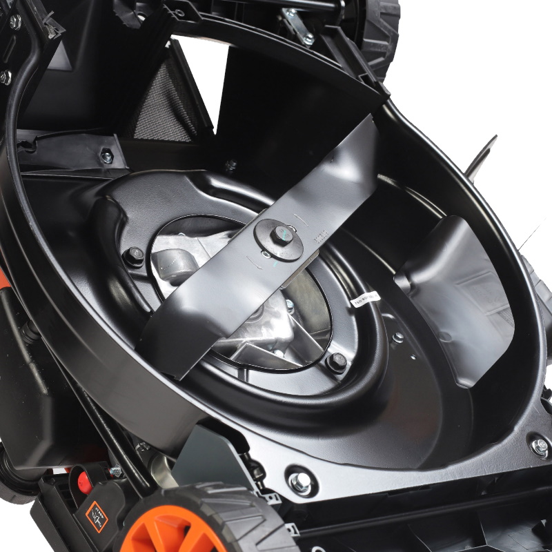 Газонокосилка бензиновая Patriot PT 46, 4 л.с., ширина скашивания 46 см, 512109005 в Череповце