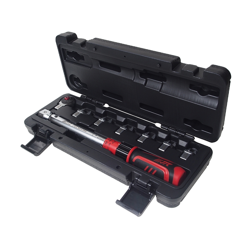 Ключ динамометрический JTC JTC-6832K 9х12 усилие затяжки 10-60Nm с набором рожковых насадок 8 пр 7-13мм 18136₽