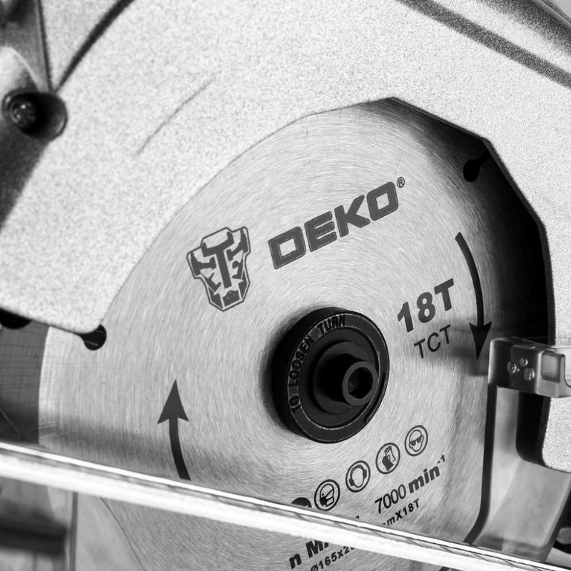 Циркулярная пила аккумуляторная Deko DKCS20 Laser 063-4205, Li-Ion 20 В, 2.0 Ач. 165 мм  в Туле