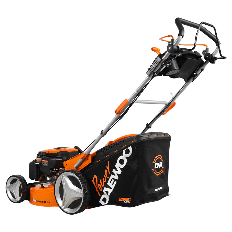 Бензиновая газонокосилка Daewoo DLM 5100SV с мешком для сбора мульчи