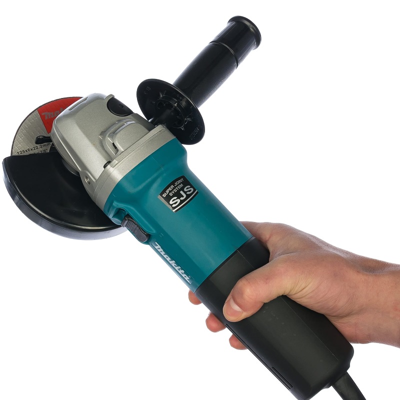 Угловая шлифмашина (болгарка) Makita 9565CV, 125 мм, 1400 Вт, плавный пуск, регулировка оборотов в Твери