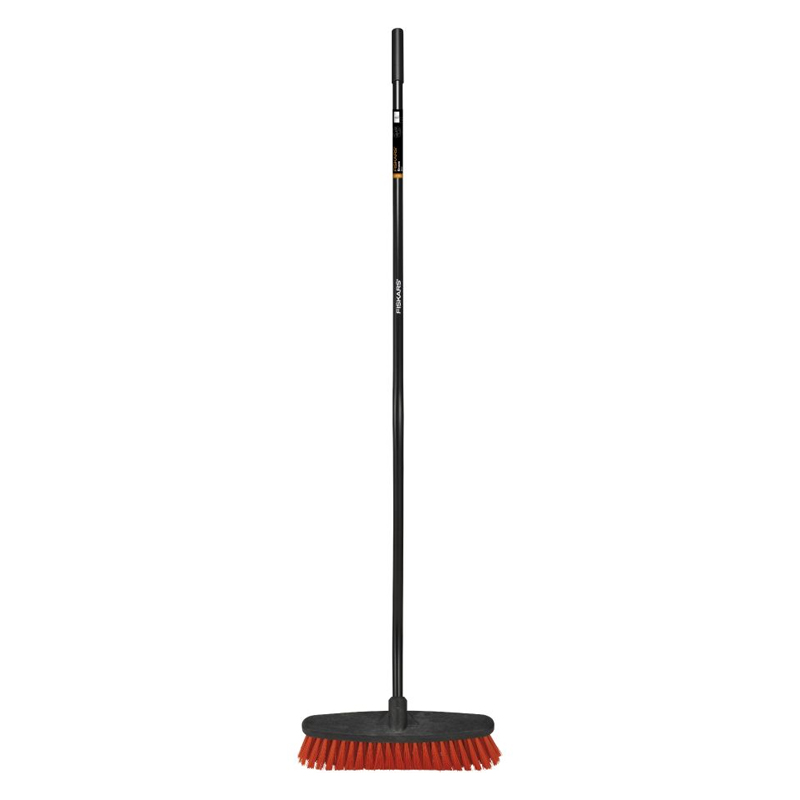 Метла Fiskars Ergonomic 1004810
