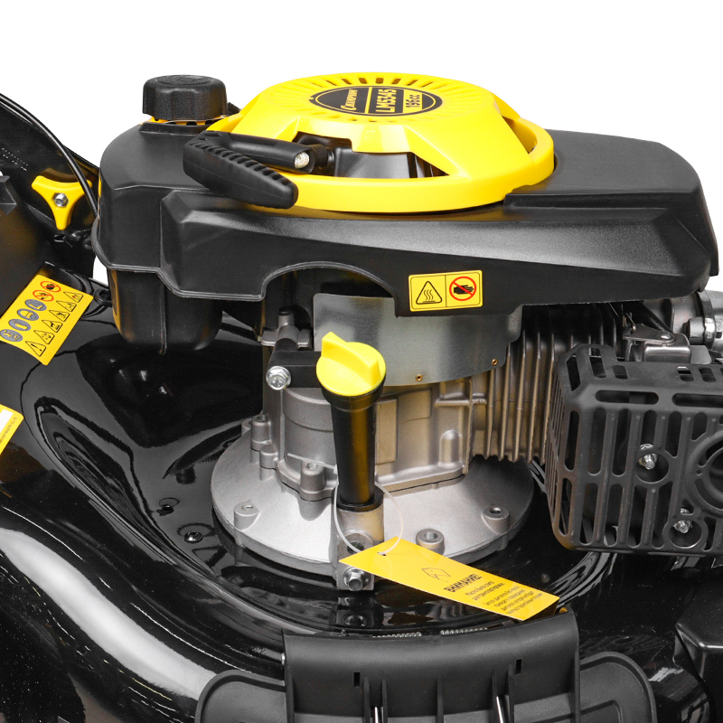 Газонокосилка бензиновая Champion LM5345, 6 л.с., ширина скашивания 52,5 см, самоходная в Ярославле
