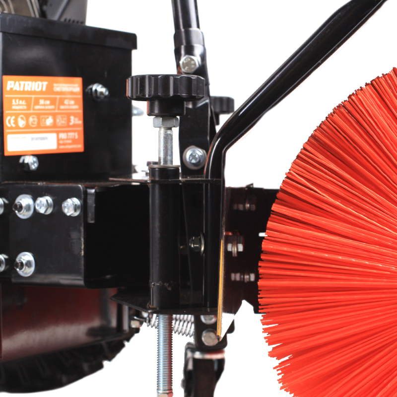 Бензиновый снегоуборщик Patriot PRO 777S 2 насадки (щетки в комплекте)