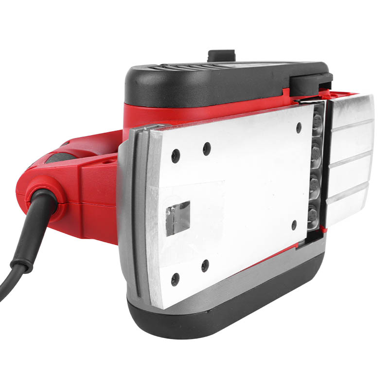 Электрорубанок Зубр ЗР-1300-110 (выборка четверти 15 мм, возможность подключения к пылесосу)