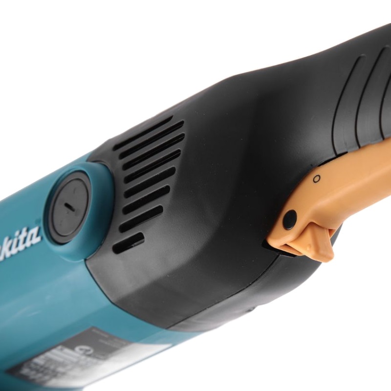 Угловая шлифмашина (болгарка) Makita GA7010C, 180 мм, 2000 Вт, плавный пуск в Череповце