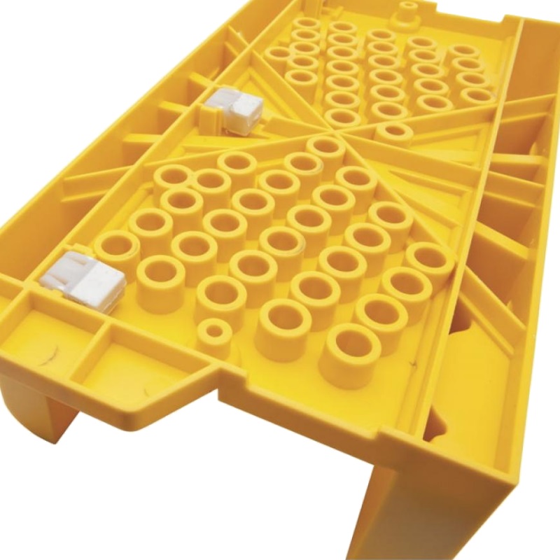 Стусло пластмассовое Stanley Mitre Box 300х130х80мм с ножовкой 120600