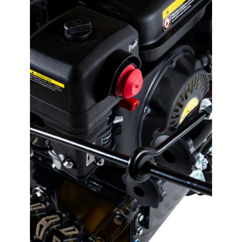 Снегоуборщик Huter SGC-4800(B) в Угличе