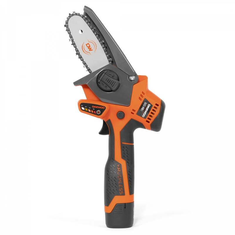 Аккумуляторная цепная пила 16В Daewoo DACS 416Li SET с двумя аккумуляторами (шина 10 см, шаг цепи 1/4, 28 зв.)