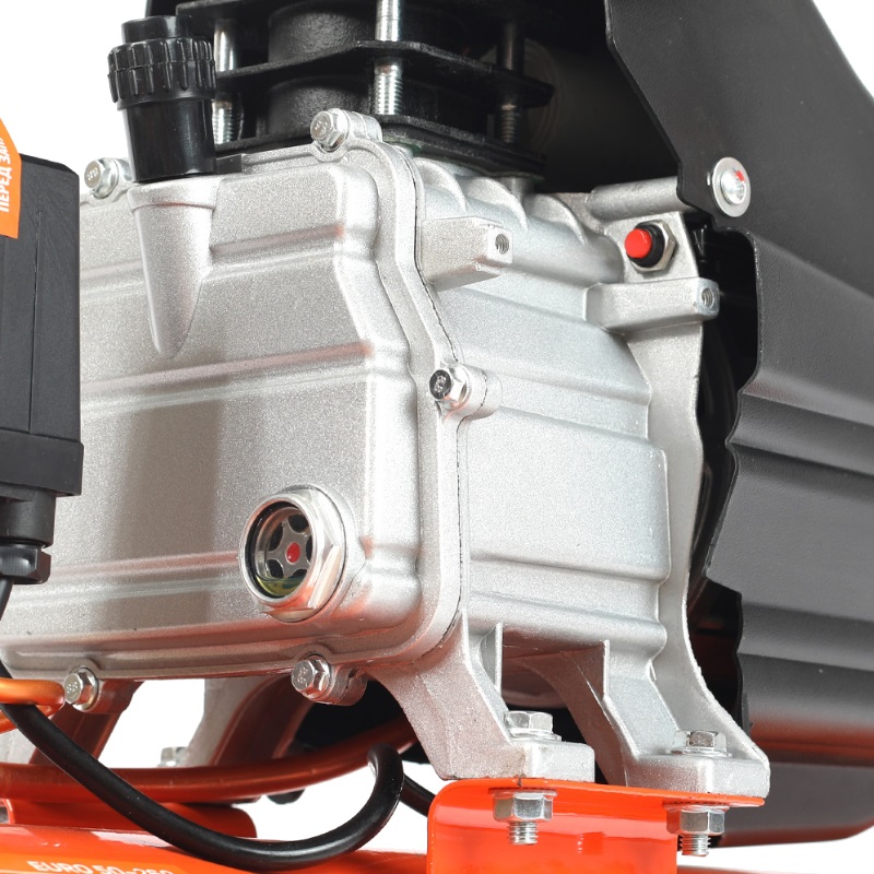 Компрессор Patriot Euro 50-260K 525306316 + набор пневмоинструмента Kit 5В