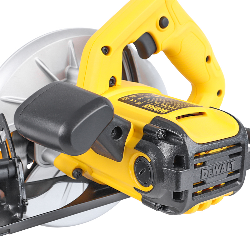 Циркулярная пила DeWalt DWE 560
