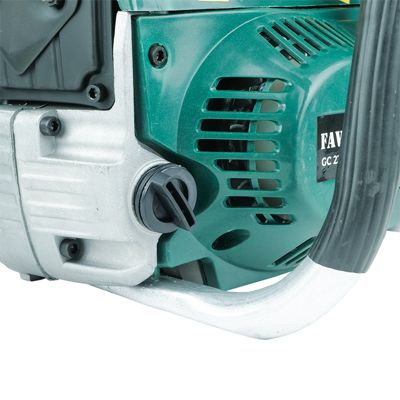 Садовая бензопила Favourite GC 2200/16 132302216 (шаг цепи 0.325", двигатель объемом 52 см3, без подкачки) в Муроме