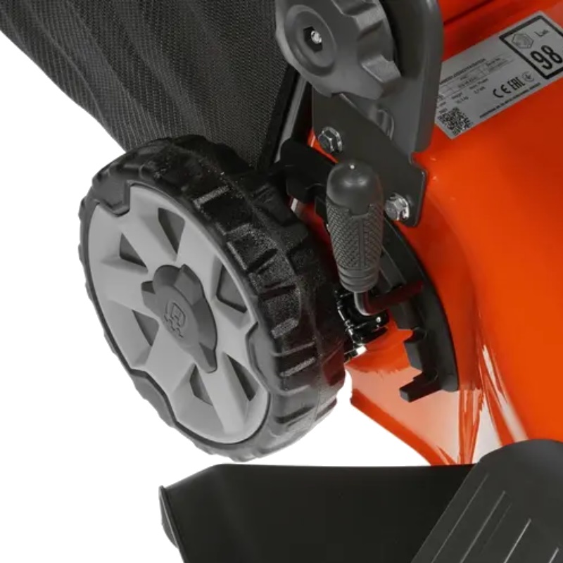 Газонокосилка бензиновая Husqvarna LC 151, 3,7 л.с., ширина скашивания 51 см, 9704883-01