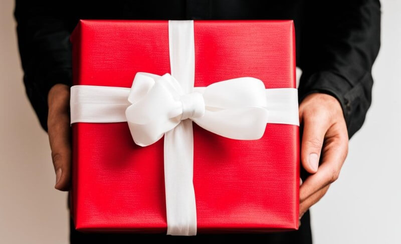 90 идей, что подарить на 23 февраля мужчине