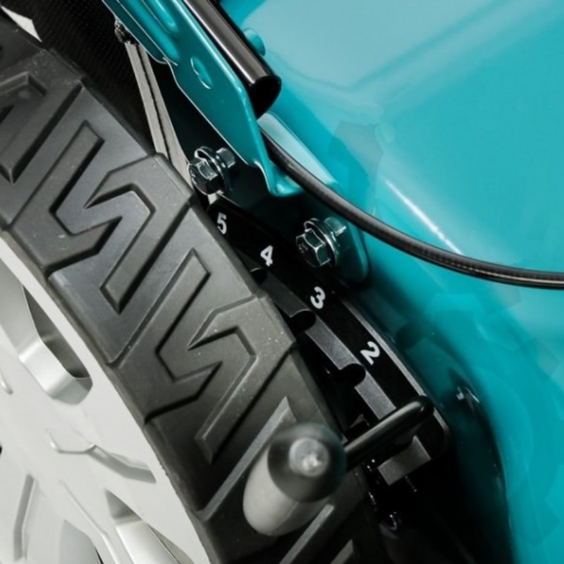 Газонокосилка бензиновая Makita PLM5113N2, 3,6 л.с., ширина скашивания 51 см, самоходная в Муроме
