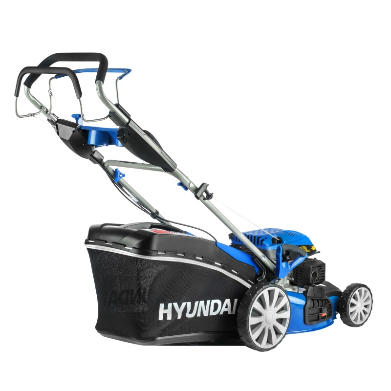 Газонокосилка бензиновая Hyundai L 4610S, 3,8 л.с., ширина скашивания 45,7 см, самоходная в Муроме