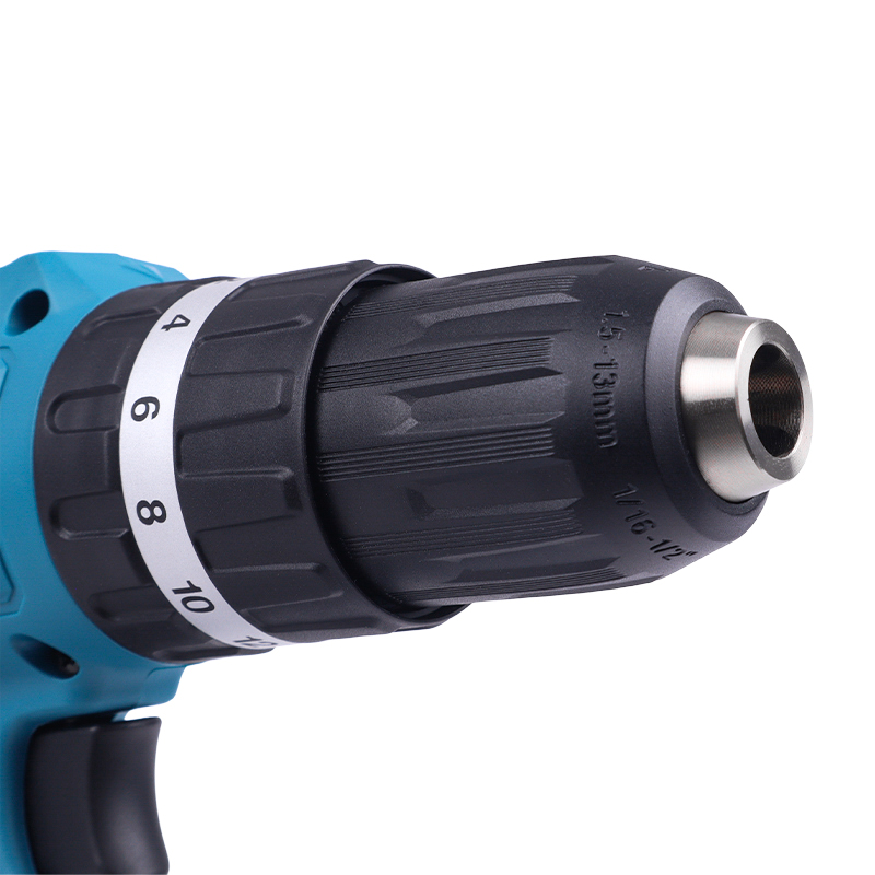 Дрель-шуруповерт Makita HP488D002, аккумуляторная, ударная,18В, 13мм, 42/24Нм, 2x1,5Ач, з/у в Александрове