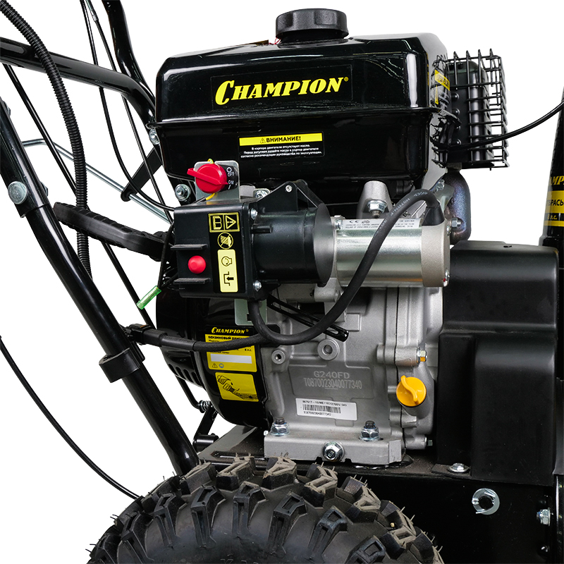 Самоходный бензиновый снегоотбрасыватель Champion ST861 (ширина захвата 61 см, мощность двигателя 8 л.с., электрозапуск)