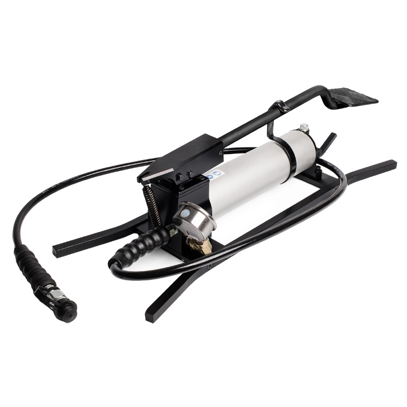 Помпа гидравлическая ножная КВТ ПМН-7012УА 76643 серия ПРОФИ 38892₽