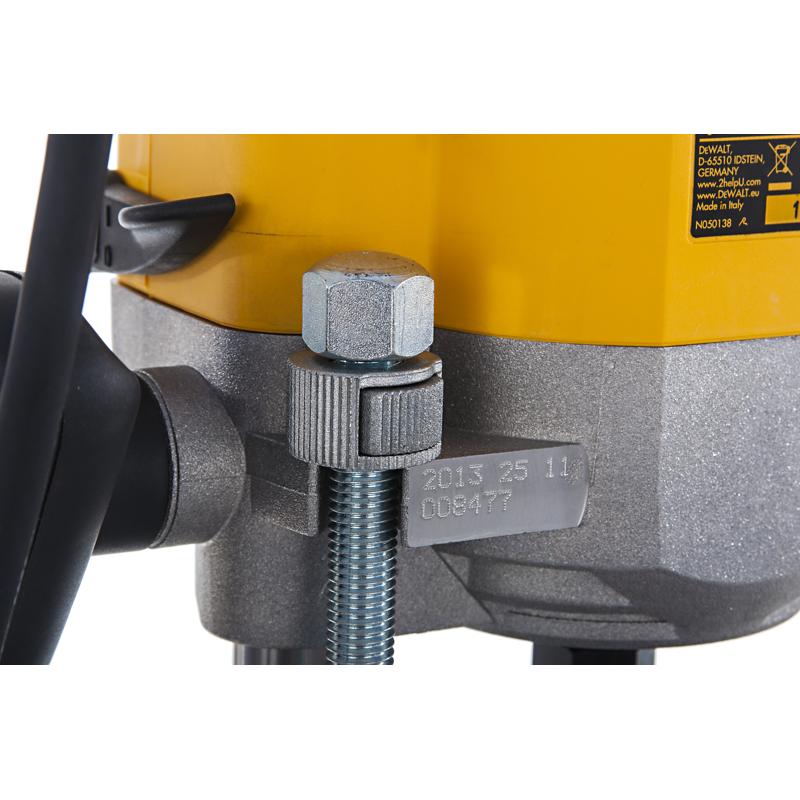 Фрезер DeWalt DW 626