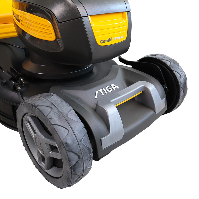Аккумуляторная несамоходная газонокосилка Stiga Combi 743 Q AE Kit (ширина захвата 41 см, мульчирование) в Угличе
