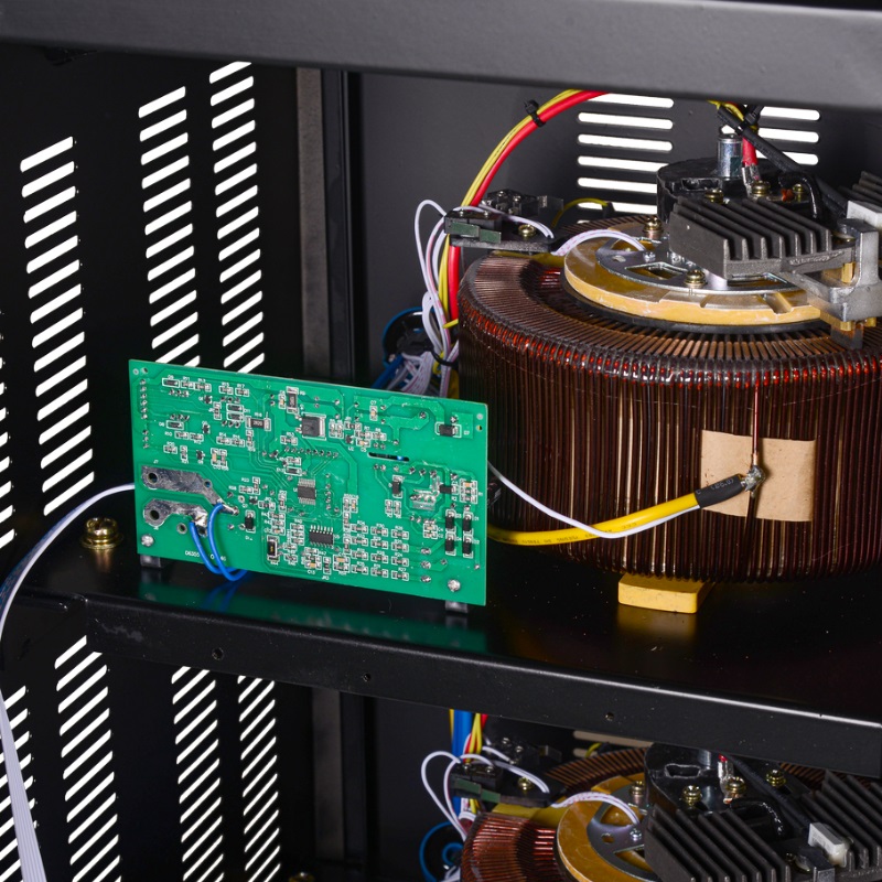 Стабилизатор трёхфазный Ресанта АСН-15000/3-ЭМ 63/4/5