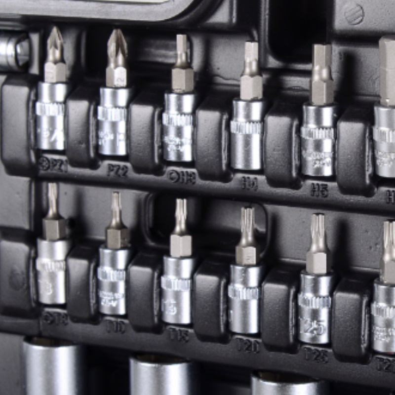 Набор инструментов Вихрь 73/6/7/8, 1/2", 1/4", CrV, в кейсе 108 предметов