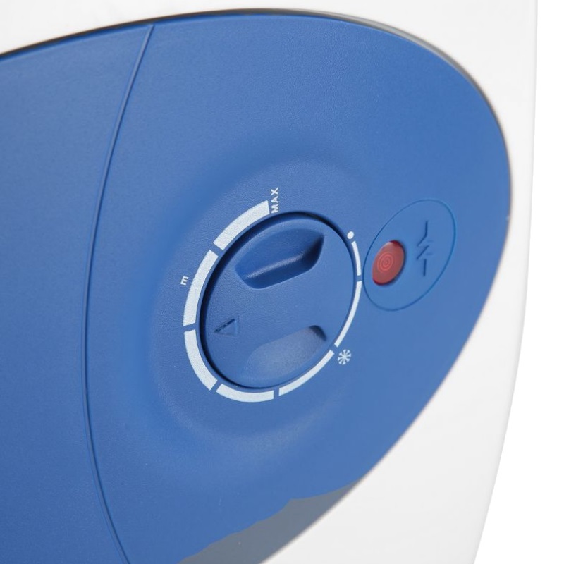 Маленький водонагреватель на кухню под мойку Ariston ABS Shape 10 UR