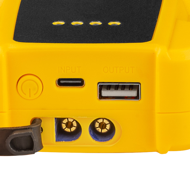 Аккумуляторное пуско-зарядное устройство Kolner KBJS 400/8, 400А, 12В, Li-lon 8Ач, USB-C 5В(1А), фонарь (пуск.кабель), 4610092016375