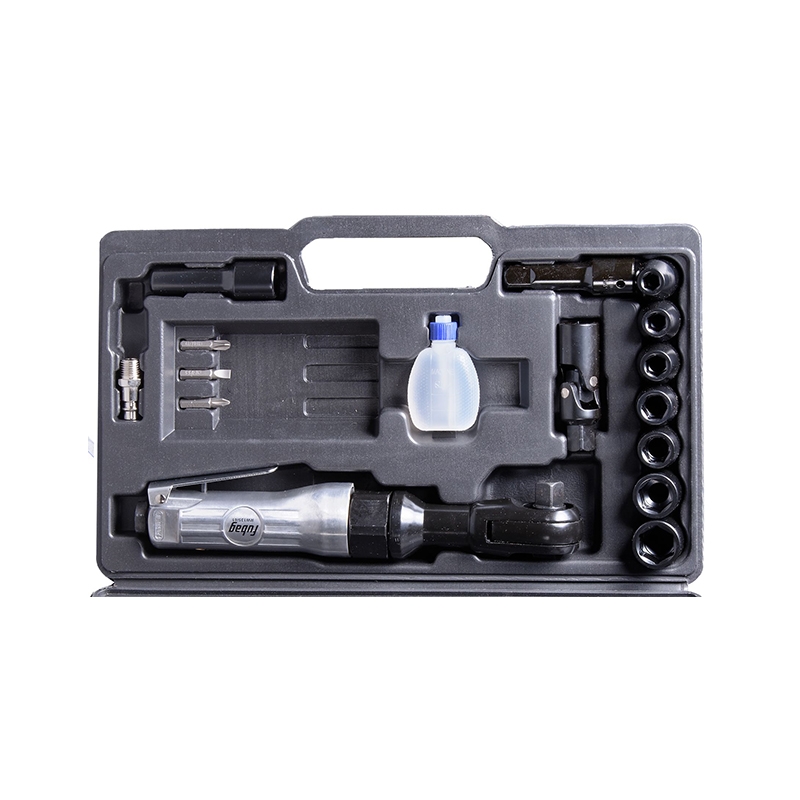 Пневмогайковерт угловой Fubag RW61 100108 135лмин 61нм 63 бар набор кейс