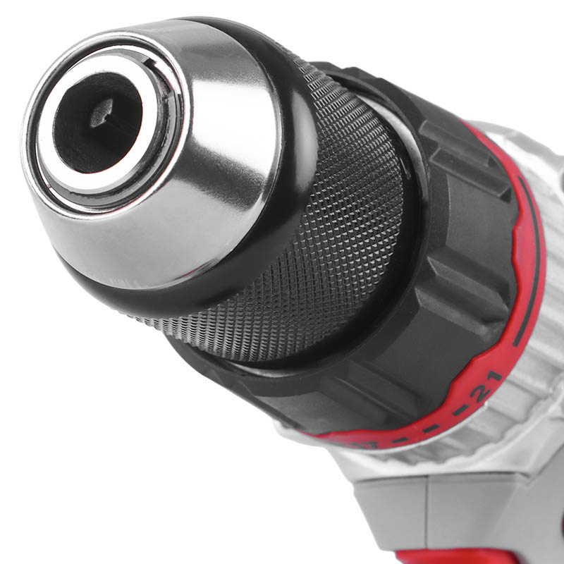 Аккумуляторный шуруповерт Crown CT21076HMX-4 BMC (20В, 4Ач*2, 60Нм)
