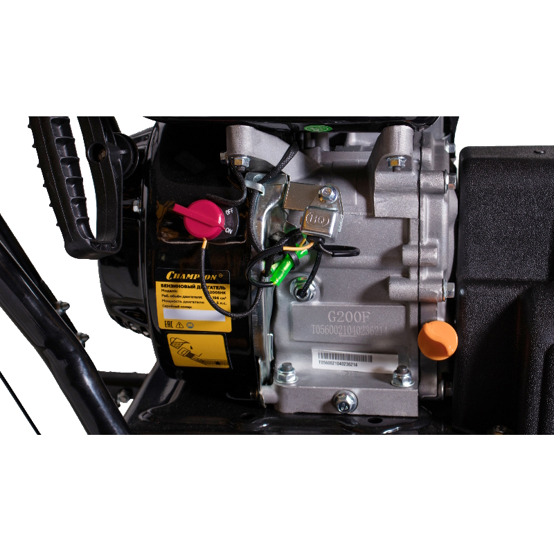 Снегоуборщик бензиновый Champion ST 656