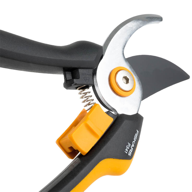 Секатор плоскостной Fiskars Solid P341 1057164