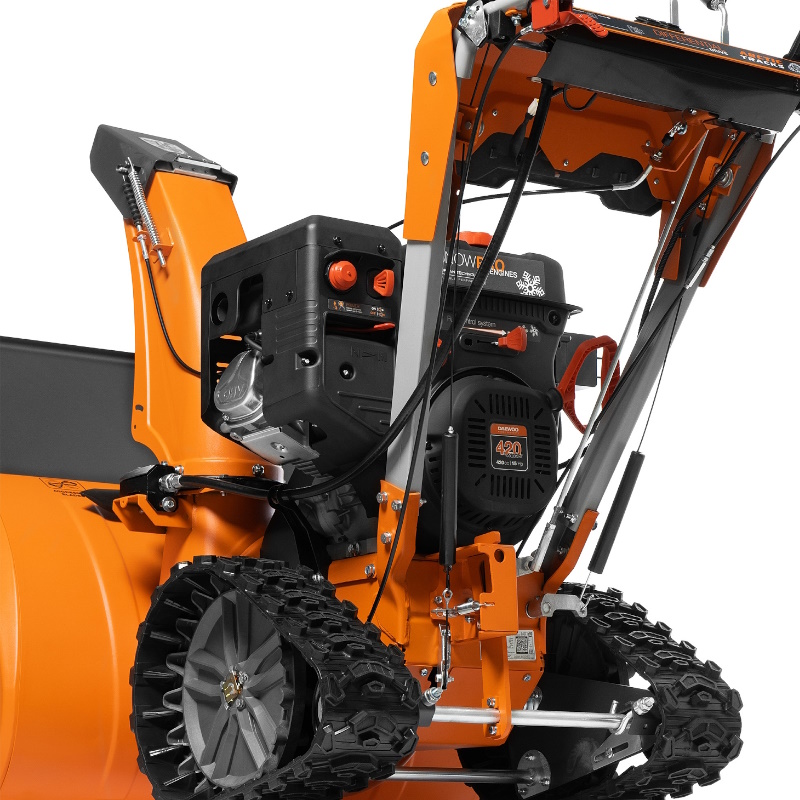 Снегоуборщик бензиновый гусеничный для очистки дорожки Daewoo DAST 1590 (мощность 15 л. с., ширина захвата 88 см, высота 54 см) в Александрове