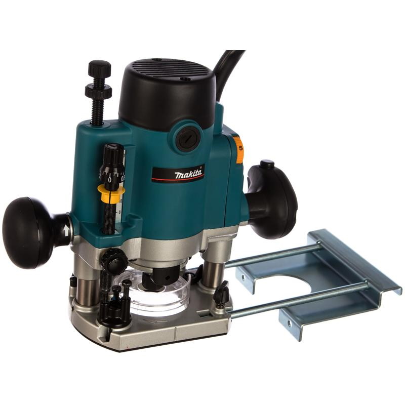 Фрезер Makita RP 1110 C (вертикальный, электронная регулировка скоростей, блокировка шпинделя, с аксессуарами) в Муроме