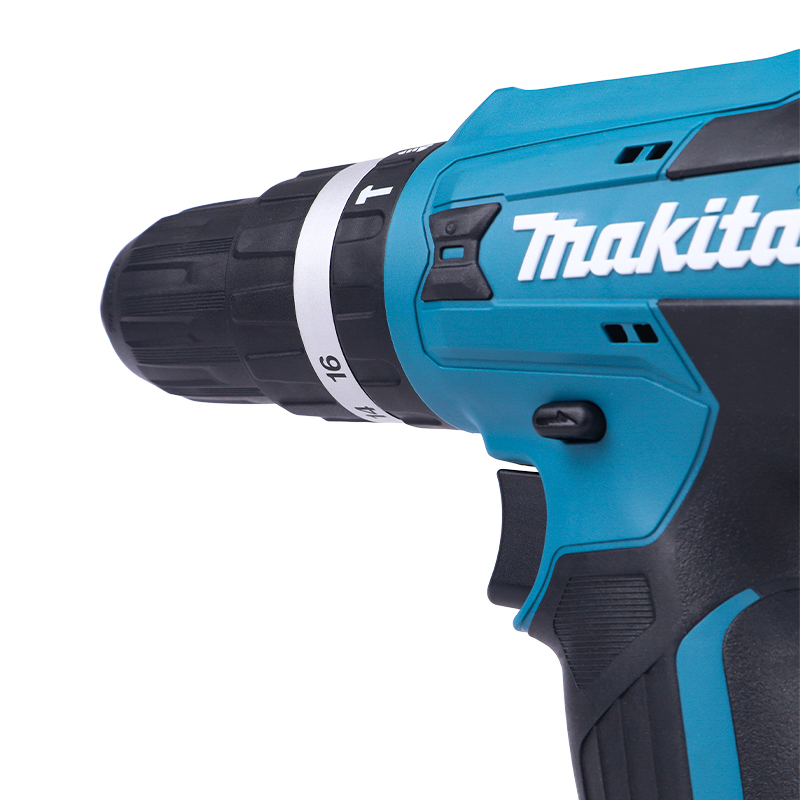Дрель-шуруповерт Makita HP488D002, аккумуляторная, ударная,18В, 13мм, 42/24Нм, 2x1,5Ач, з/у в Александрове