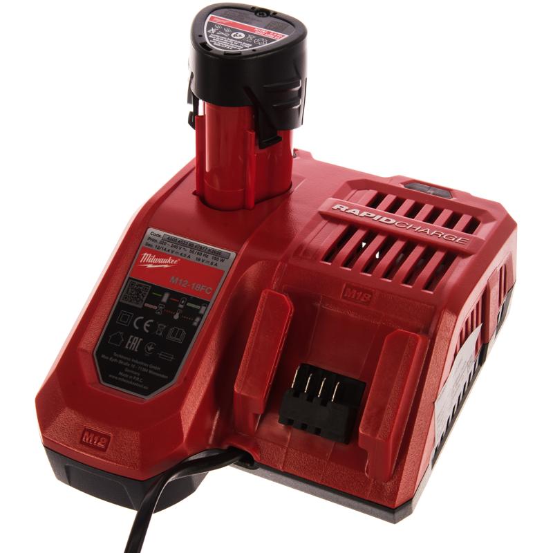 Энергокомплект Milwaukee M18 NRG-502 4933459217 (набор: зарядное устройство + 2 аккумулятора 18В, емкость 5 Ач) в Твери