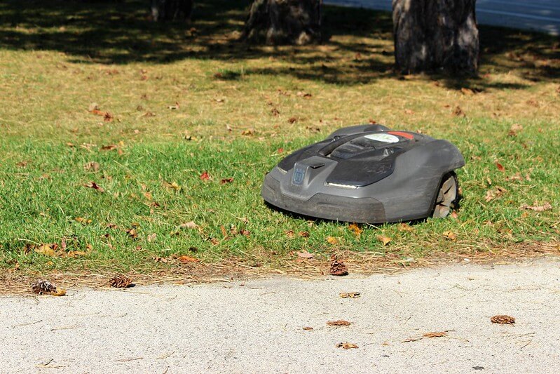 Роботизированная газонокосилка Роботизированная газонокосилка