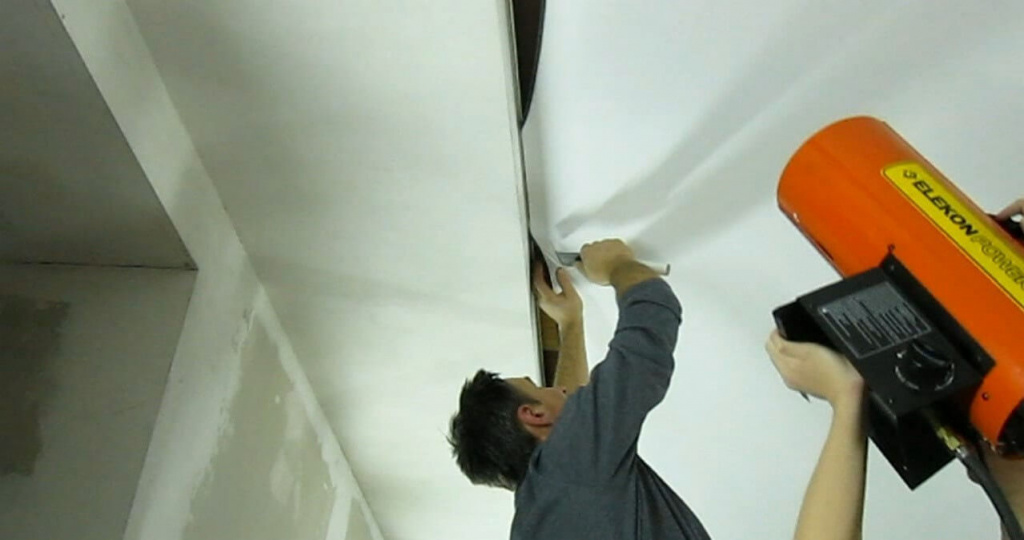 Установка натяжного полотна