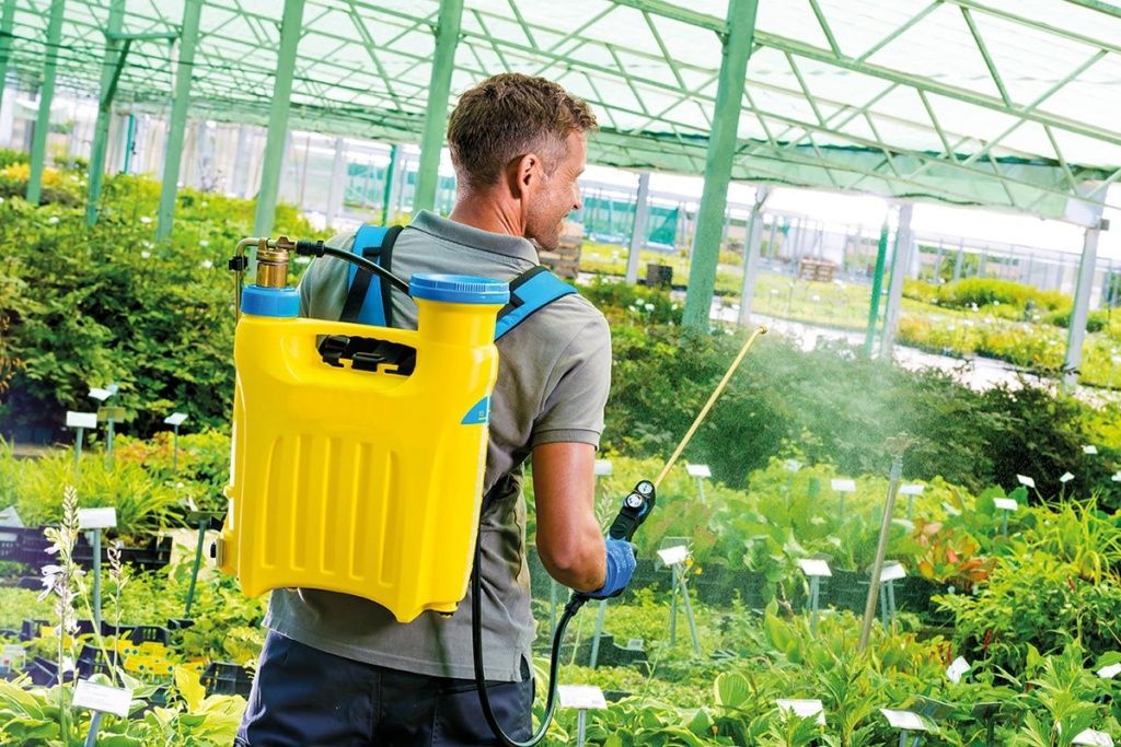 Лучший ранцевый опрыскиватель