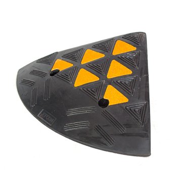 Изображение товара Съезд с бордюра Технология СР-150-2, резиновый, концевая часть, 0,3х0,15х0,36 м