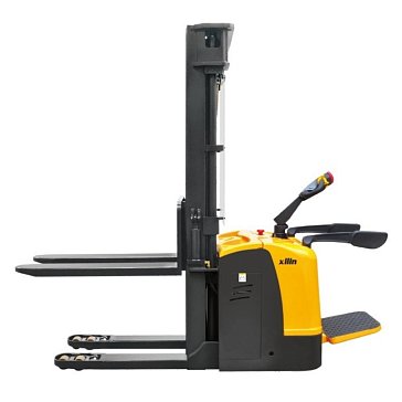 Изображение товара Штабелер самоходный TOR XILIN CDDK15S 1041014, Li-ion, 1,5 т, 5,6м, двухуровневый, с платформой, 24/225 В/Ач