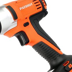 Аккумуляторный ударный гайковерт Patriot BR 180Li-1/2 180301140 (вес 2 кг, аккумулятор li-ion, 140 нм)