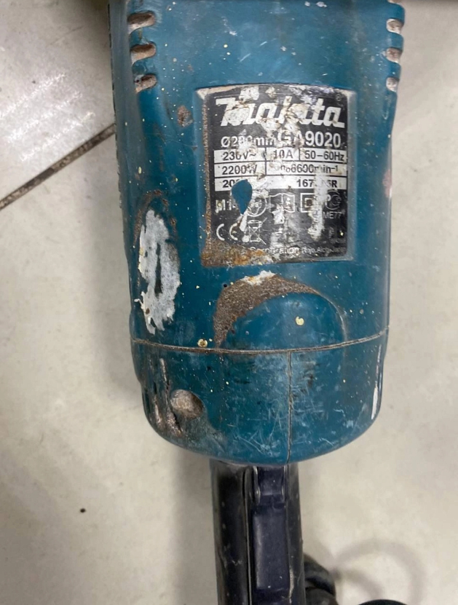 Угловая шлифмашина Makita GA9020 (230 мм, число об/мин 6600) в Костроме