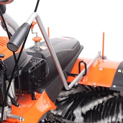 Бензиновая подметальная машина Patriot S 610 P (мощность 5.5 лошадиных сил, ширина 1000 мм, колеса)