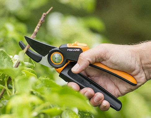 Контактный и плоскостной секаторы – разница