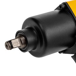 Ударный пневмогайковерт Denzel IW860 57473 + набор головок